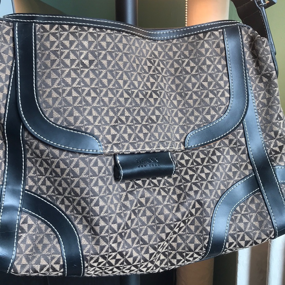 Maxx NY Orange silky lined purse